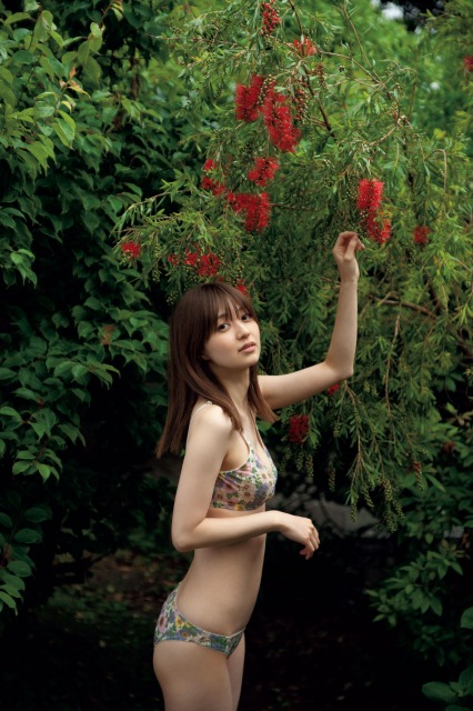 逢沢りな 14年目の 週プレ グラビアで魅せる 30歳の 最新美 付録dvdにも収録 22年6月日 エキサイトニュース