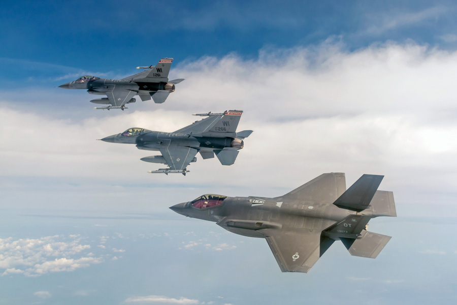 アメリカ空軍 新たなF-35A配備の州空軍基地2か所を決定 - エキサイト