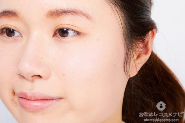 肌色補正と毛穴カバーが同時にできる 毛穴パテ職人 カラールースパウダー を仕上げにポンッで ふんわり美肌 に ローリエプレス