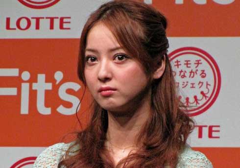 佐々木希 菜々緒枠 再挑戦で 引っこめ の声 干物女役を勧める声が殺到 16年9月6日 エキサイトニュース