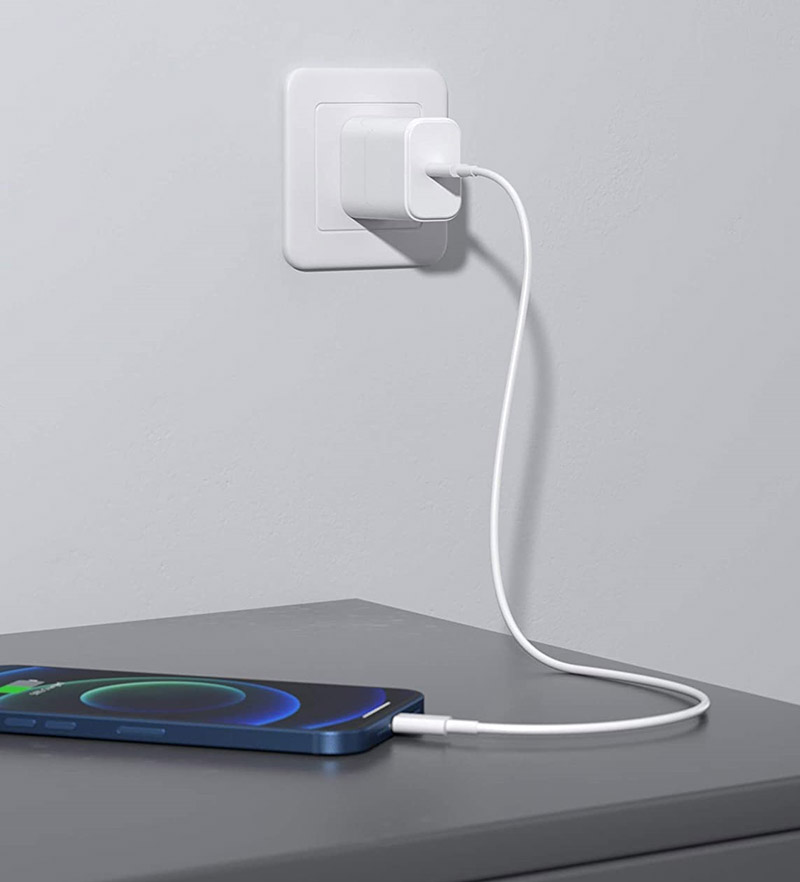 iPhone 12を充電する4つの方法！ 付属品は「USB-C-Lightning」のみで 