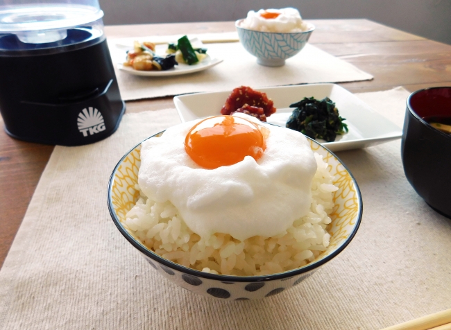 ふわっふわ食感の卵かけご飯を作るマシン 究極のtkg が画期的 卵を割るところから全部やってくれます 17年9月7日 エキサイトニュース