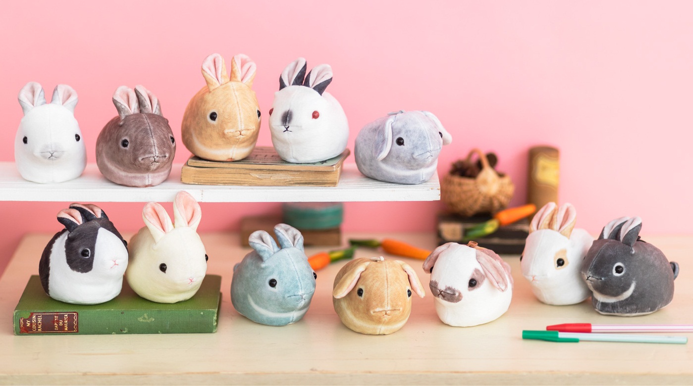 大福のようなもっちり感で人気の もっちり子うさぎポーチ にベビーサイズが誕生 全12種類でコンプリートしたくなるかわいさです 18年9月10日 エキサイトニュース