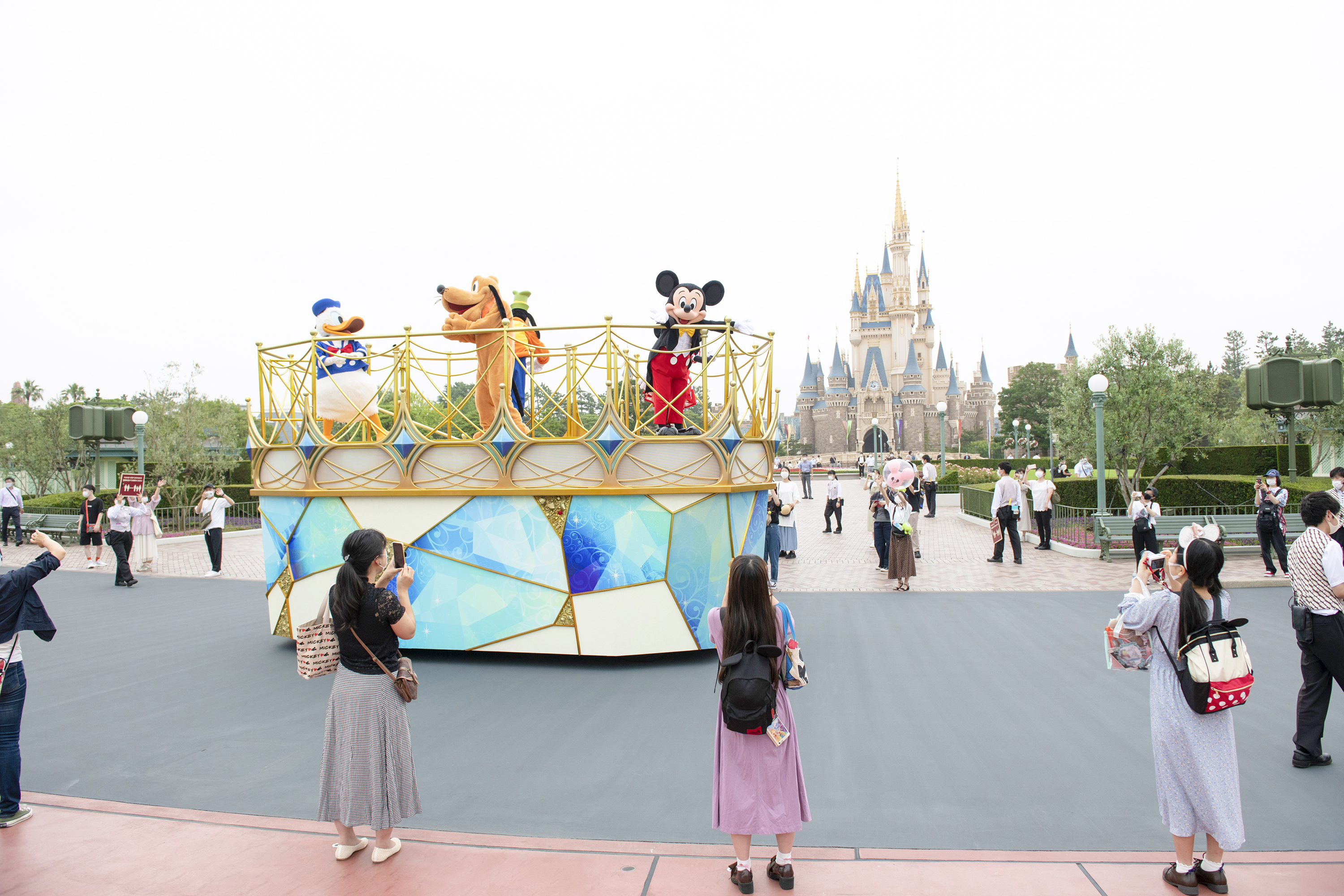 東京ディズニーリゾートが再開後の 新しい運営方法 を発表 アトラクションは間隔をあける グリーティングは休止 など事前にチェックを 年6月29日 エキサイトニュース