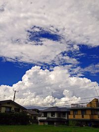 ひきこもり30年44歳 小遣い6万の是非