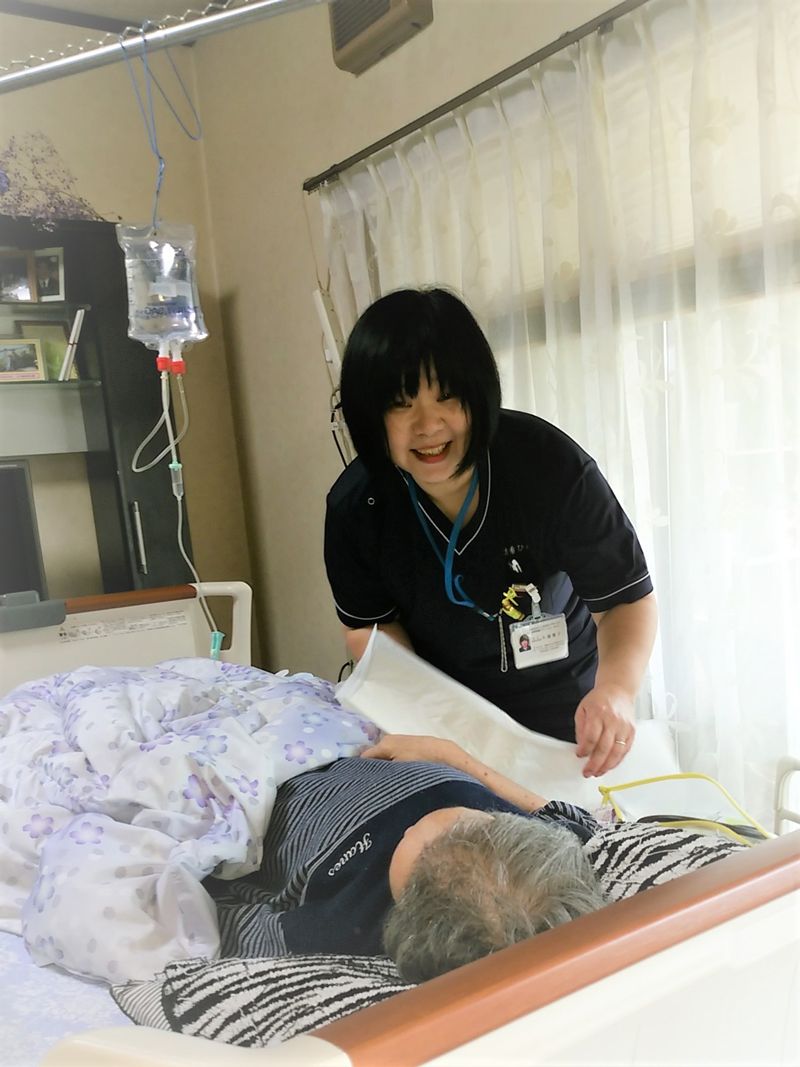 ｢最期は家に帰りたい｣6年間のがん闘病の末に帰宅した70歳女性は､家族に囲まれ､笑顔で逝った (2021年9月22日) - Vimarsana News