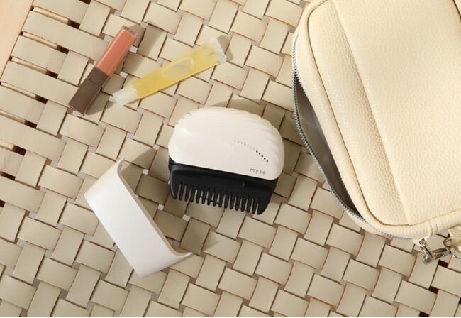 myseシルキーシェルブラシ 手のひらサイズのスタイリングブラシでいつでもどこでも“ヘア直し”が