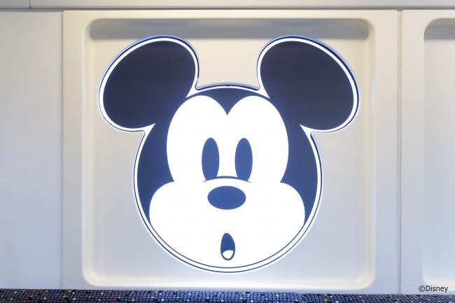 ディズニーリゾートラインにミッキーマウスのシルエット 19年4月25日 エキサイトニュース