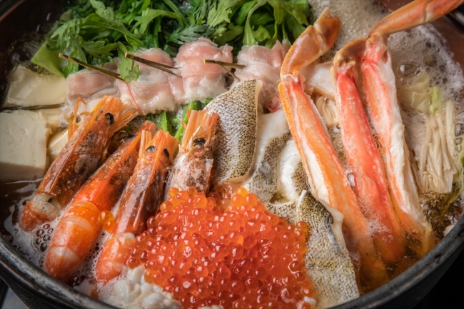 19年トレンド鍋 痛風鍋 プリン体の宝庫 白子をはじめ 蟹 海老 いくらが入った豪華 痛風鍋 や冬を代表する高級魚 鍋の王様 クエ鍋 が登場 19年12月6日 エキサイトニュース