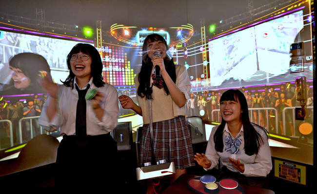 東京初上陸 歌わないときも超楽しい カラオケと音ゲーが融合した新体験コンテンツが カラオケまねきねこ 渋谷本店 に登場 年10月28日 エキサイトニュース