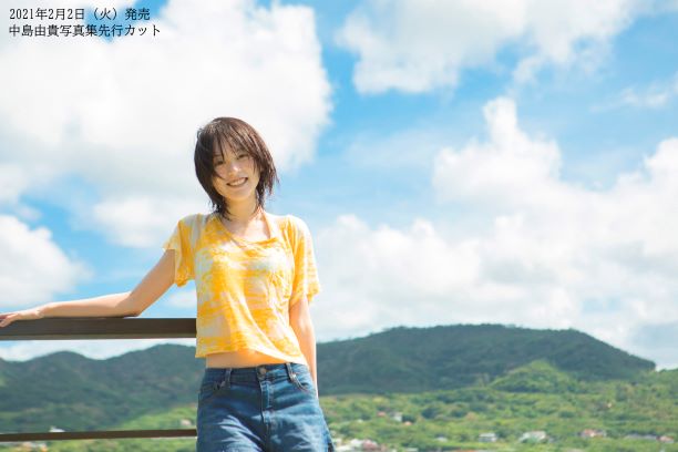 ゆ*ん様 中島由貴 霞の向こうへ 等身大パネル 声優 声グラ12月号】中島由貴さんがニューシングル「霞の向こうへ」を