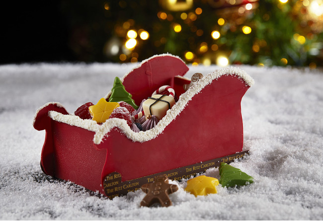 ザ リッツ カールトン大阪 雪そりやリース型など5種のクリスマスケーキやギフト商品 テイクアウト用のパーティーセットを11月5日より予約受付開始 21年10月25日 エキサイトニュース