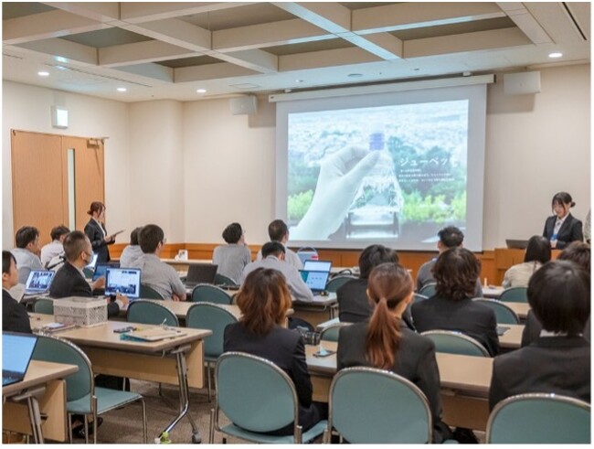 京都芸術大学と大創産業の産学連携プロジェクト第3弾。最終審査を経て、推し活、サウナ、アイデア商品など、学生が考えた案を商品化、来年度から ...