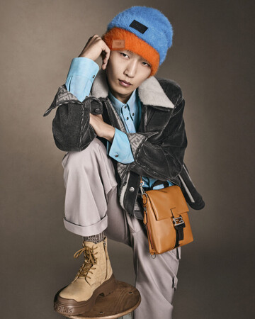 フェンディ、「フェンディ フラックス クロスボディ」バッグを発売