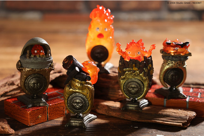ハウルの動く城」に登場するカルシファーが飾れるリング、その名も