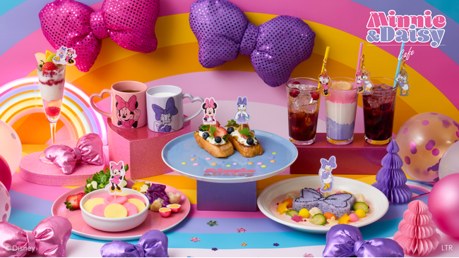 ディズニーキャラクター「ミニーマウス」と「デイジーダック」の 