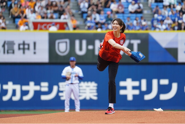 2024 BBM 2nd 始球式 木村沙織　25シリ U-NEXT初の冠試合『スポーツ観るなら！ U-NEXT DAY』の始球式に木村