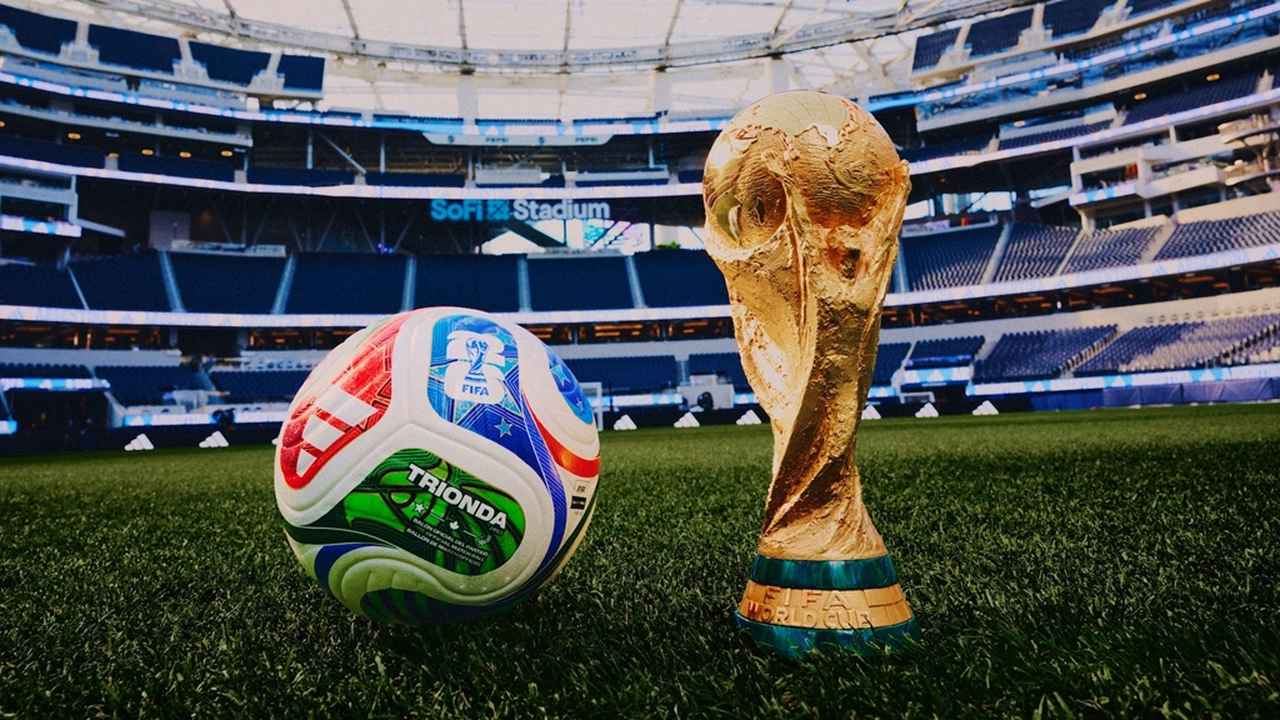 米津玄師の新曲『烏』、サッカーテーマで盛り上がろう！