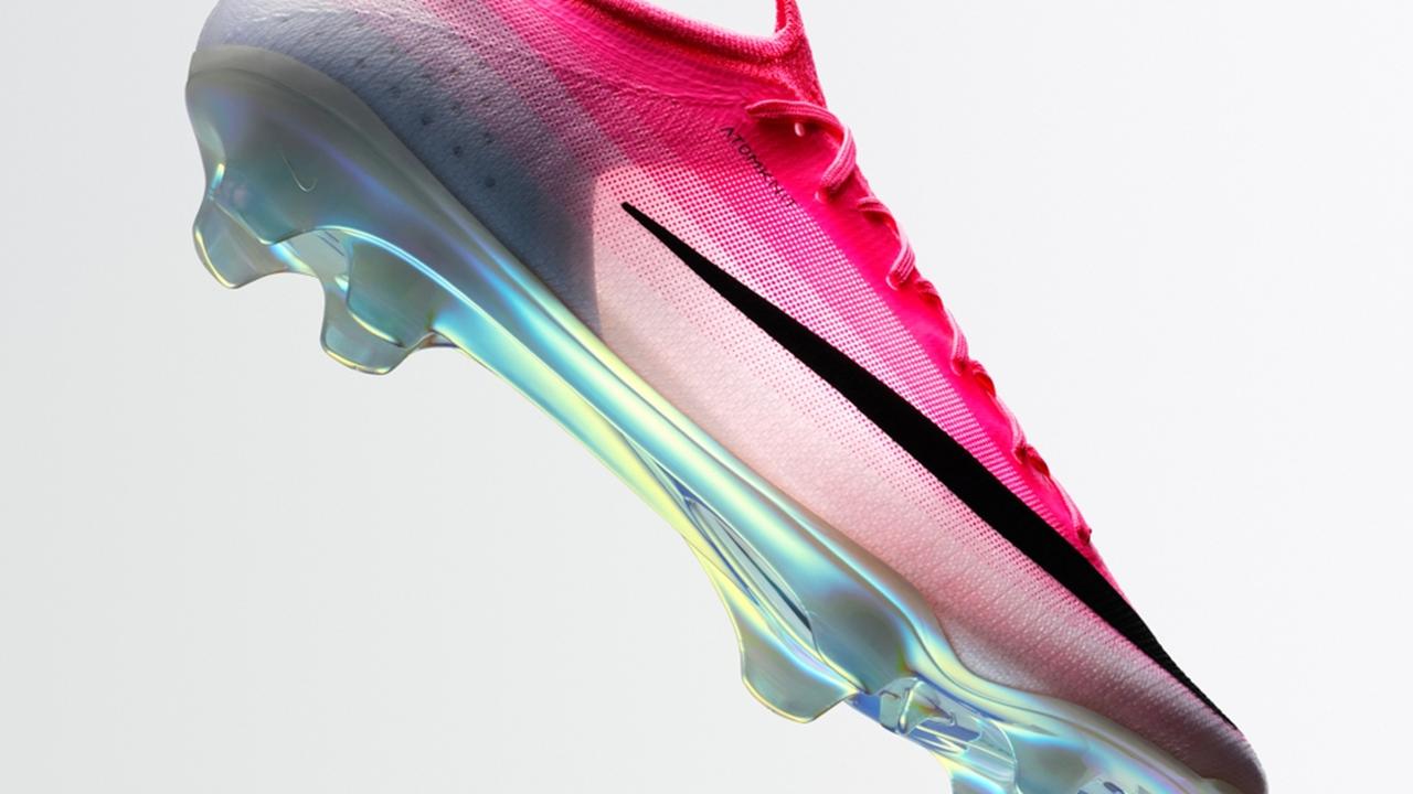 NIKE、新型マーキュリアル『ヴェイパー17』と『スーパーフライ11』を