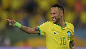 #10ネイマールブラジル代表 2019年 コパ・アメリカ優勝モデル Qoly_1178121373147742975_1.jpg