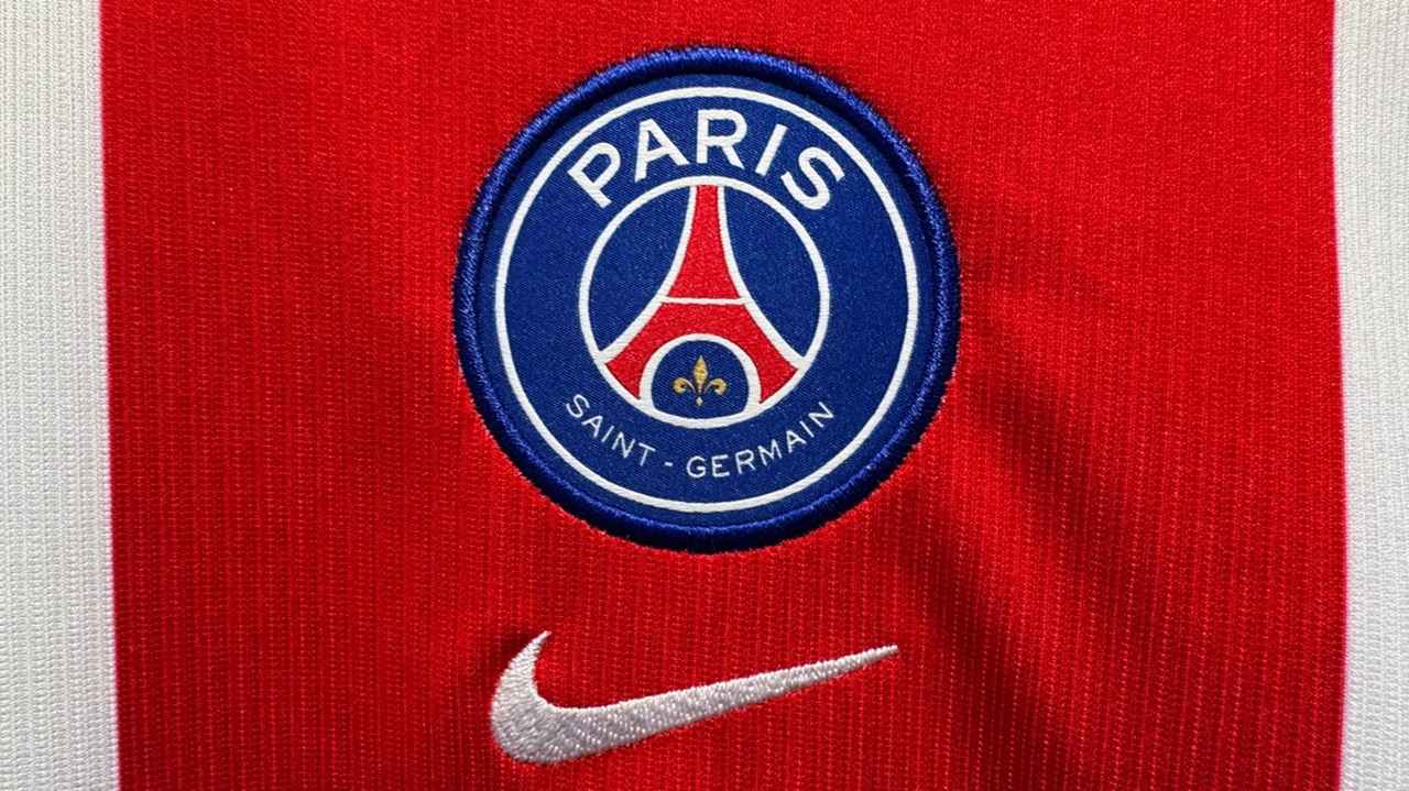 訳あり　CL優勝セール　ナイキジャパン正規品　リーグ1　デンベレPSG　adv 欧州王者PSG、年間185億円でNIKEと歴史的契約か！メッシやネイマール
