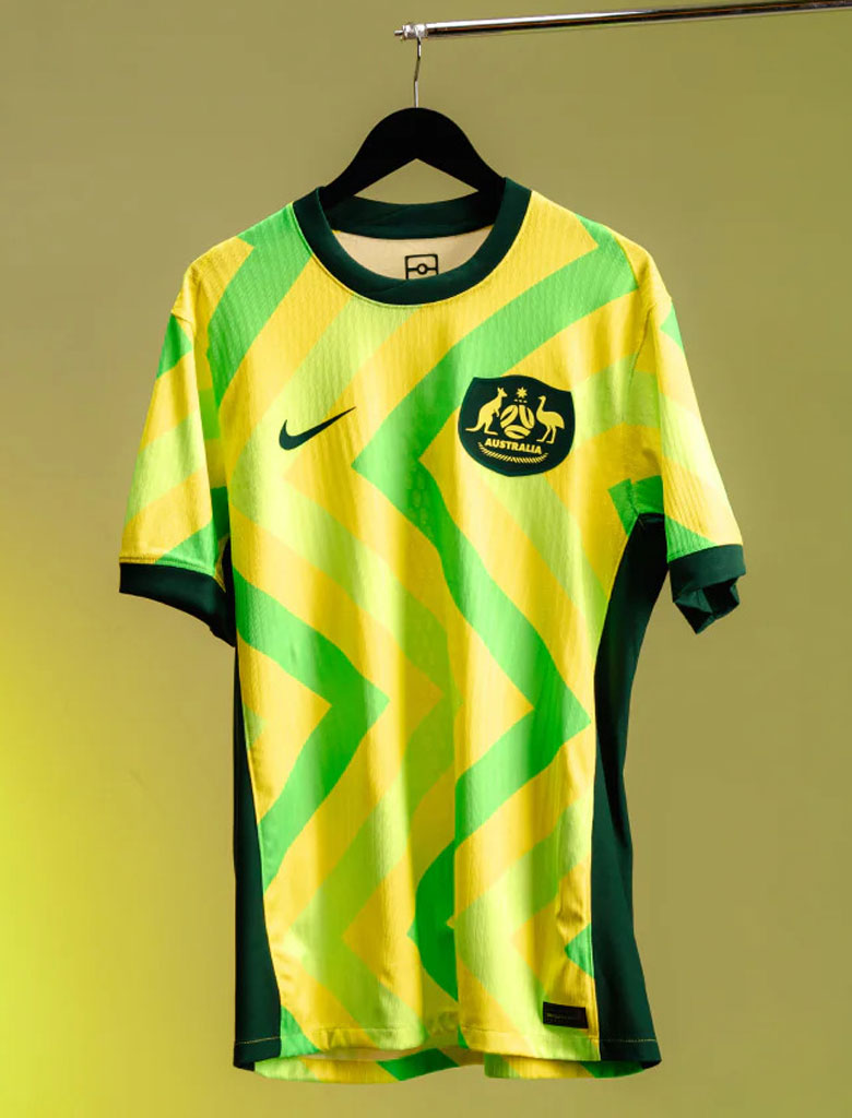 アディダス　オーストラリア代表　ユニフォーム まさかのジグザグ！オーストラリア代表が2025新ユニフォームを発表
