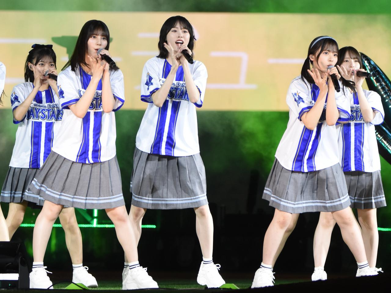 日向坂46が「聖地」ハマスタで感動のパフォーマンス