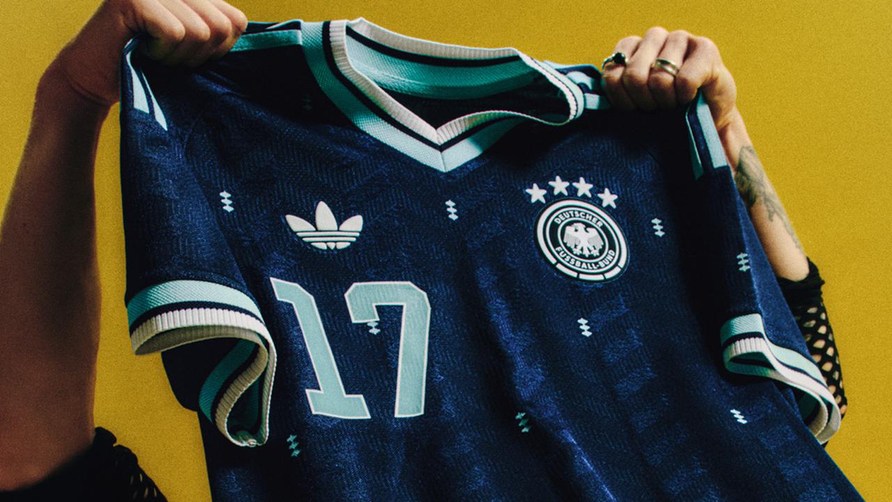 adidas 1998年 サッカー W杯 ドイツ 代表 ユニフォーム 日本にも希望