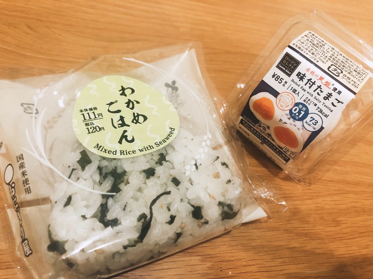 1日1000kcalの食事 コンビニで 1日1000kcal生活 にチャレンジ ローリエプレス