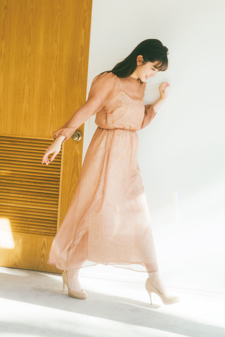 今年の春は ちょっぴりレトロな ボトルネックワンピ 推し おすすめをチェック ローリエプレス