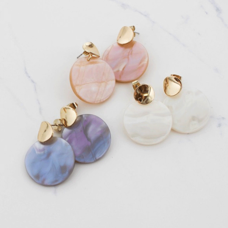 300円なのに高級感ありすぎ 3coins の高見え華奢アクセサリー ローリエプレス