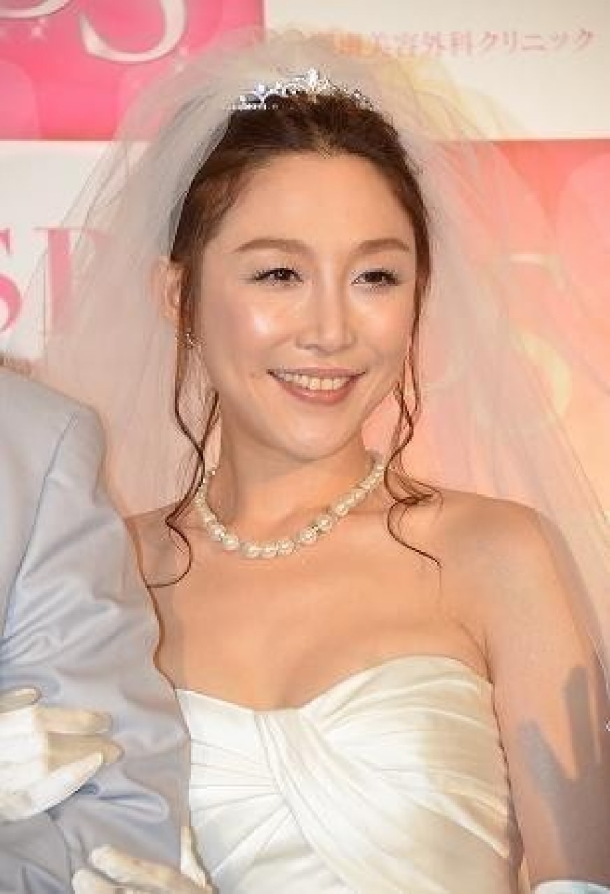 小原正子 娘のおんぶ紐初体験を報告も ある部分 に読者がくぎ付け 美容法にも注目が集まる 2020年1月17日 エキサイトニュース