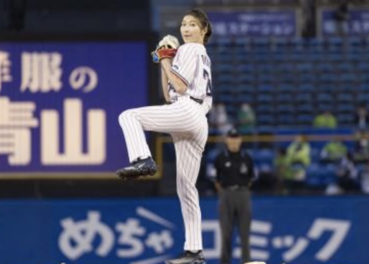 池江璃花子がヤクルト戦で初の始球式 同世代の村上宗隆に 刺激を受けます 21年9月27日 エキサイトニュース