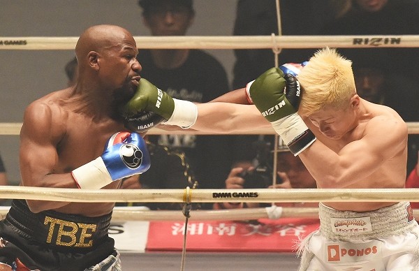 Rizin 渾身の一発から顔色が変わった 那須川天心 メイウェザーに初のko負け 19年1月1日 エキサイトニュース