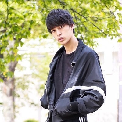 ブスやし いらんし 恋愛番組出演のモデル ファンのプレゼントを蹴飛ばし炎上 イベントも出演禁止に 19年5月21日 エキサイトニュース