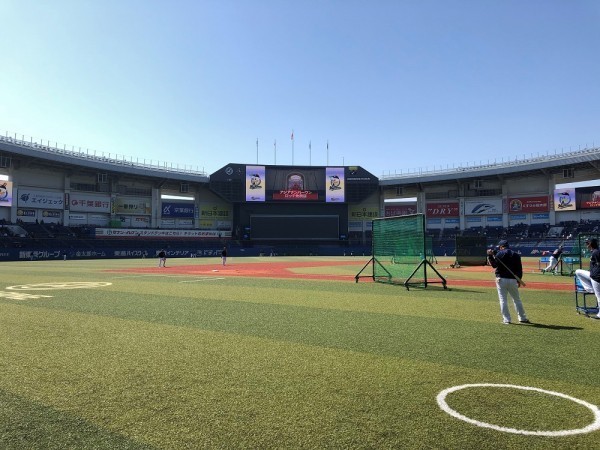 ロッテ 鈴木 楽天移籍会見後インスタにコメント殺到 元西武 牧田と同じ状況に 理解できない 苦言続々 19年11月28日 エキサイトニュース