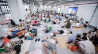 最高気温40度！涼しい地下鉄駅は大変なことに！―浙江省杭州市