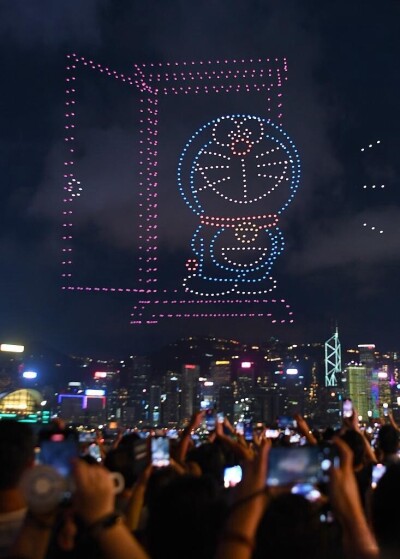 香港でドラえもんのドローンショー (2024年5月29日) - エキサイトニュース