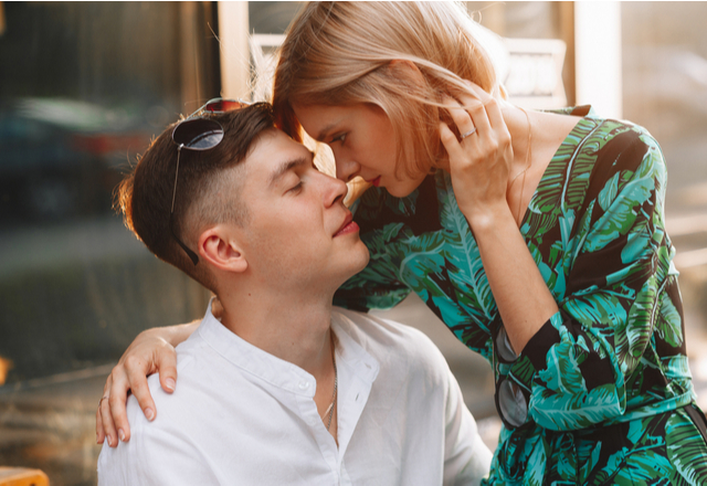 男性心理 本命女性 と 遊び相手にする キス中仕草の違いとは ローリエプレス