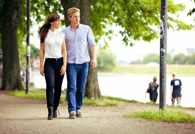 なんか居心地いいなぁ 人に喜ばれる 並んで歩くときのテク ローリエプレス