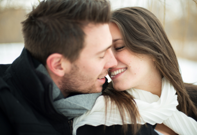 力いっぱい抱きしめて 女性が ハグしたい と思う瞬間って ローリエプレス