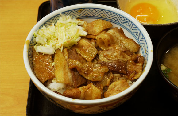 一部店舗でしか食べられない 吉野家 の 焼き豚丼 を食べてみた 11年12月6日 エキサイトニュース