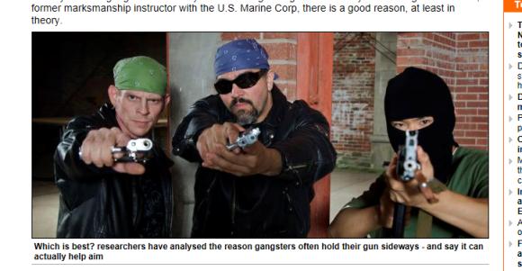 素朴な疑問 なんで映画のギャングは銃を横向きに構えるの 12年10月11日 エキサイトニュース