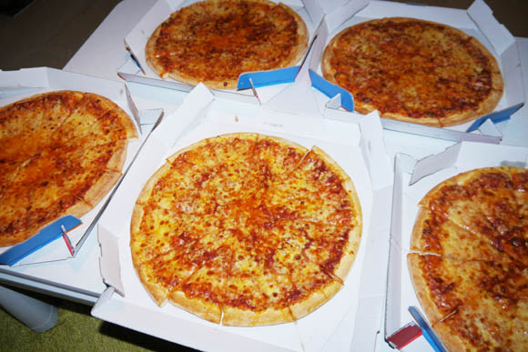 グルメ ドミノピザを55 引きで注文可能 賢い買い方を教えます プレーンチーズピザlサイズの大量購入 13年6月1日 エキサイトニュース