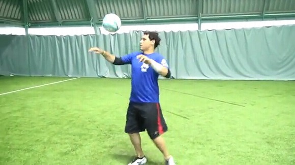 動画あり 千葉ロッテのクルーズ選手がプロ野球選手なのにサッカーがメチャメチャうまくてビビった 14年6月17日 エキサイトニュース