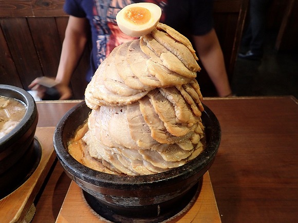 ラーメン屋で チャーシュー100枚トッピングして下さい と言った結果がヤバすぎる件 15年8月11日 エキサイトニュース