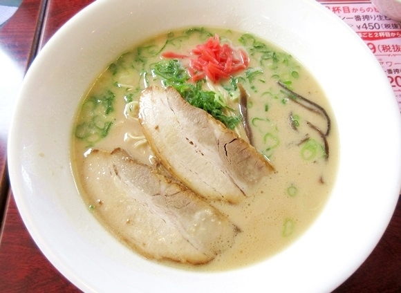 衝撃 バーミヤンの 博多風とんこつラーメン が本気出してるらしい 食べる前 ゆーてもファミレスでしょ 食べた後 ラーメン屋かよ 2016年9月14日 エキサイトニュース