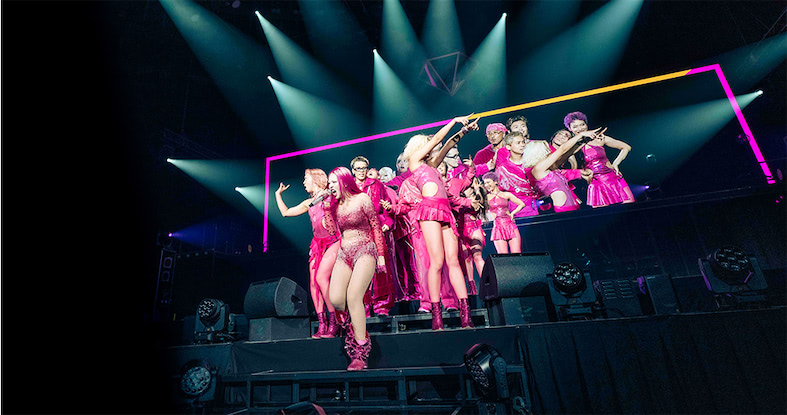 サンタ　ちゃんみな　ライブ ちゃんみな全国ツアー完遂 仲間や家族と描いた「信念」の交響詩