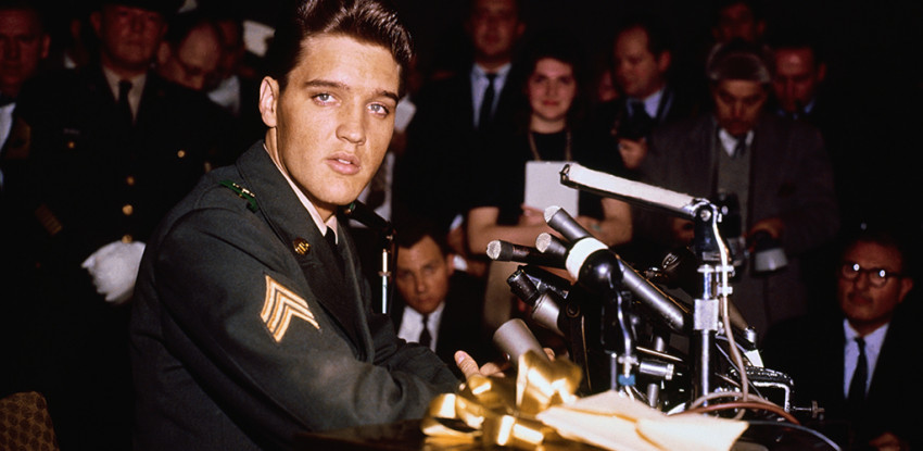 エルヴィス・プレスリーの1950〜60年代、ロックからポップへの