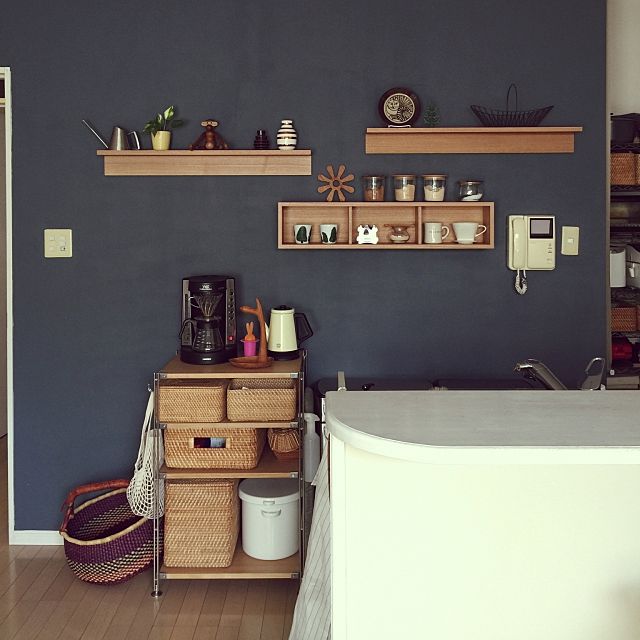 飾って便利 無印良品とニトリのウォールシェルフ活用法 ローリエプレス